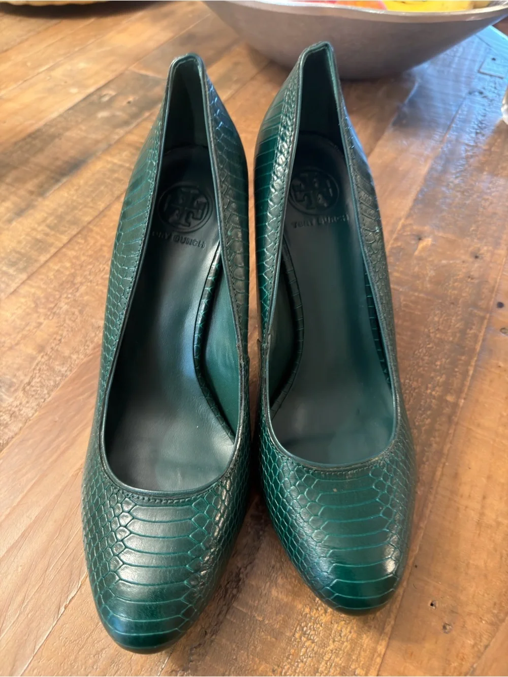 Tory Burch Emerald Green Snake Embossed Leather Pumps 9 M New Never Worn
